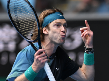 场提供了强 场提供了强